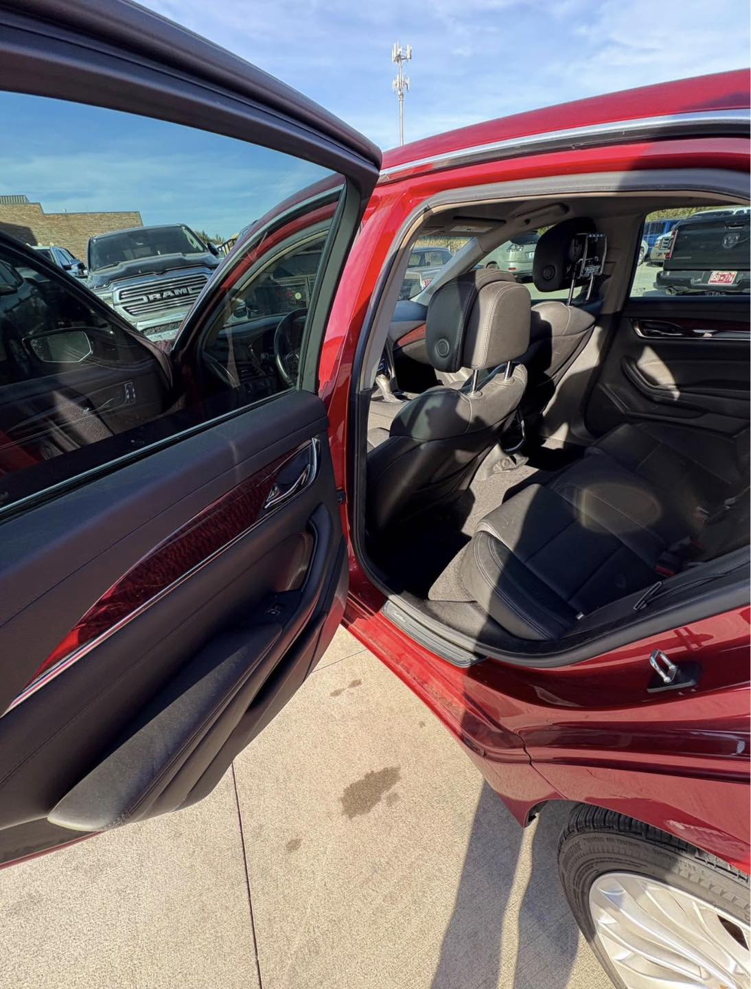 588016799_122106348135107837_1438737625947673147_n