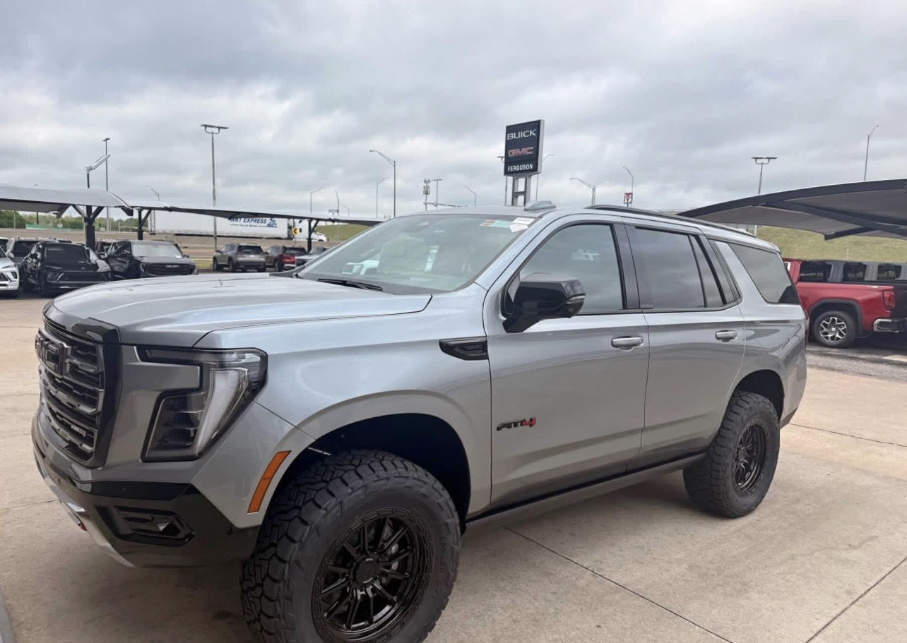 2026 GMC Yukon AT4 · Sport Utility 4D